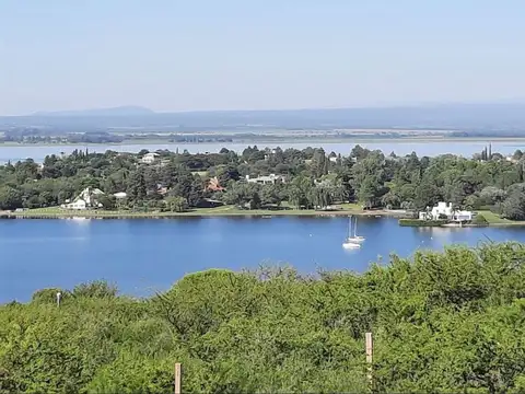 LOTE DE 1885 M2 EN  PUNTA PEÑON-VILLA DEL DIQUE