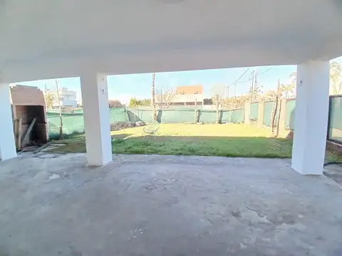 Av de la Paz  al 2900