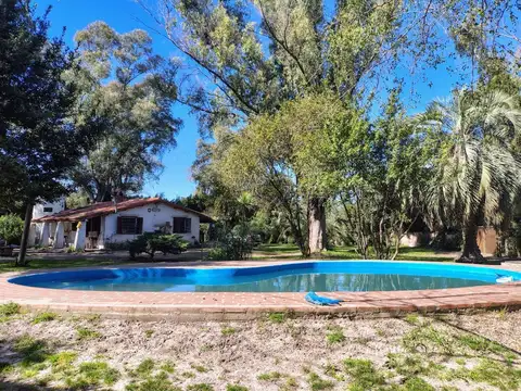Venta casa quinta en Moreno 2.500m2 quincho pileta
