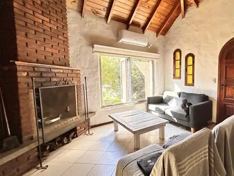 Casa en Venta con 1 cochera