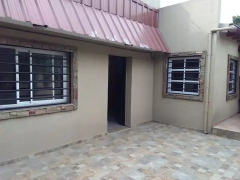 Depto Tipo Casa en Venta en Caseros, USD 90.000
