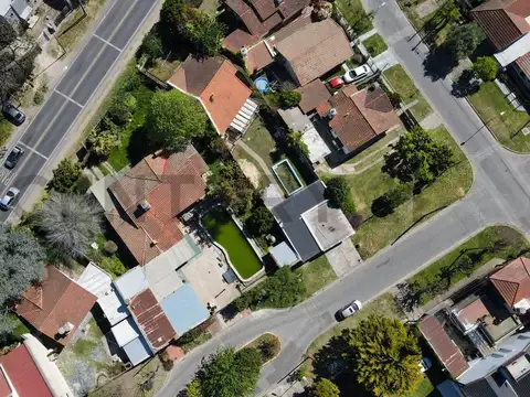 Camino General Belgrano entre 510 y 511 , Piso 0