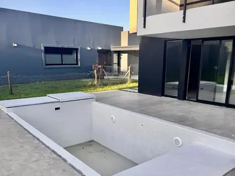 Casa en Alquiler en Mar Del Plata, USD 2.200