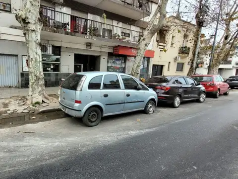 VENTA GARAGE CON LOCAL FLORES IDEAL INVERSIÓN