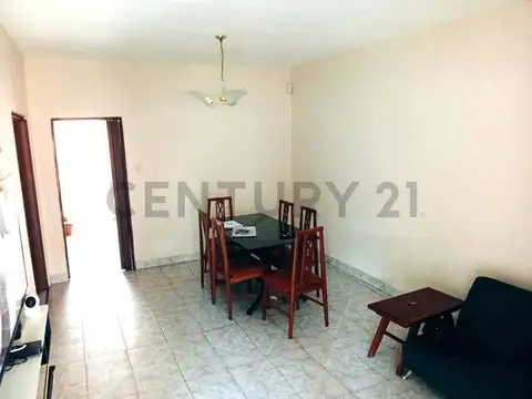 Casa 3 ambientes con 2 baños