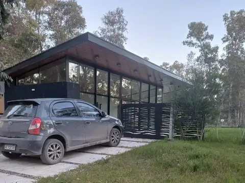 Casa en venta - 2 Dormitorios 2 Baños - Florencio Varela