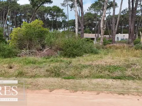 Terreno en Venta en La Barra, USD 320.000