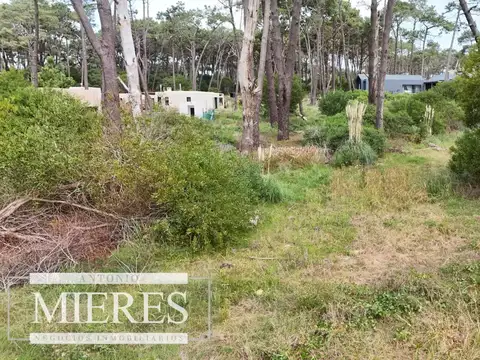 Terreno en Venta en La Barra, USD 320.000