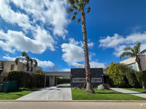 Av. Fuerza Aerea 3100