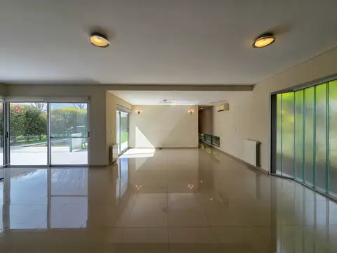 Casa en Venta en Funes, USD 400.000