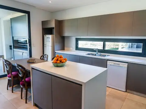 Casa en Alquiler 1 año