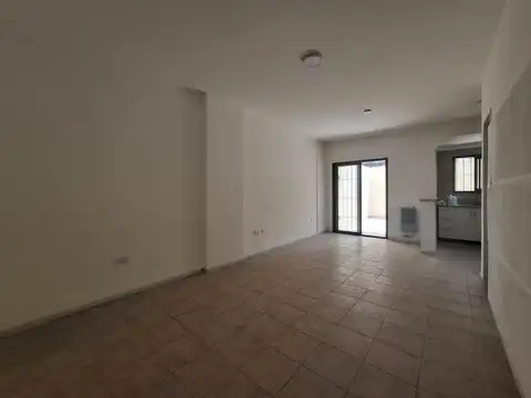 DEPARTAMENTO 2 AMBIENTES CON 2 PATIOS