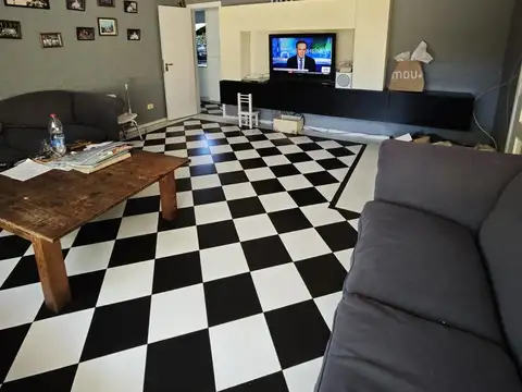 Casa 7 ambientes con 4 baños