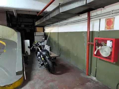 VENTA COCHERA FIJA PARA MOTOS RECOLETA