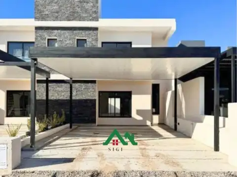 Casa a estrenar en Docta – 3 dormitorios, 2 plantas y cochera doble. Barrio con Seguridad.