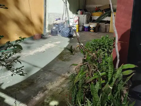 CASA CON HABITACIONES PARA ALQUILAR EN VILLA CELINA