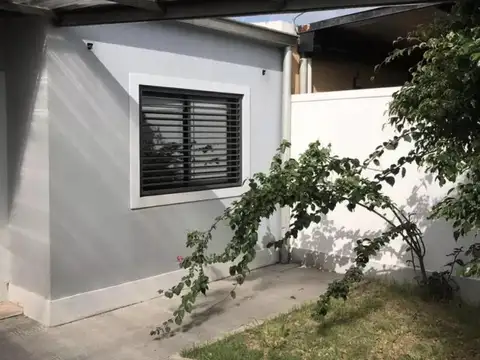 PH en venta - 2 Dormitorios 1 Baño - Villa Elvira