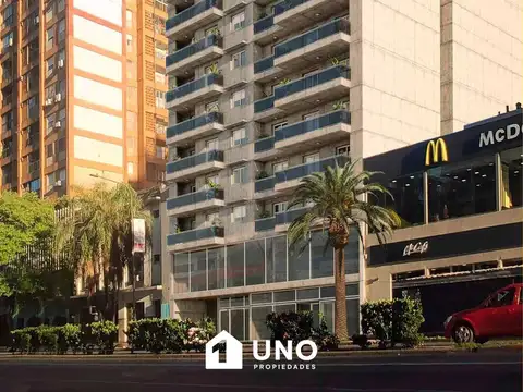 Av. Pellegrini y Corrientes - Cochera.