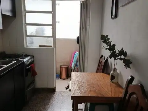 Depto 3amb en excelente ubicación(Saavedra 200-Ramos Mejía)