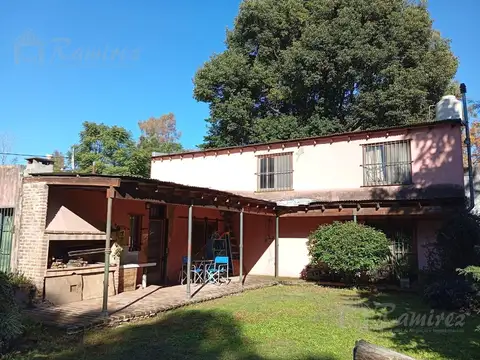 Casa 4 Ambientes En Venta - La Reja, Moreno