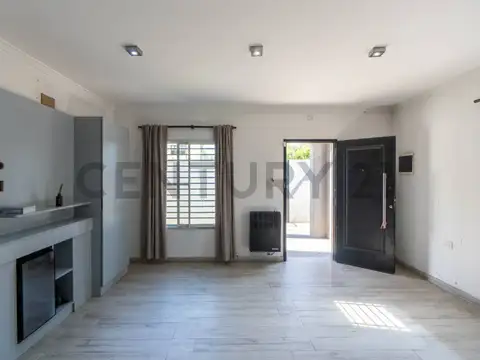 Casa 3 ambientes con 2 baños