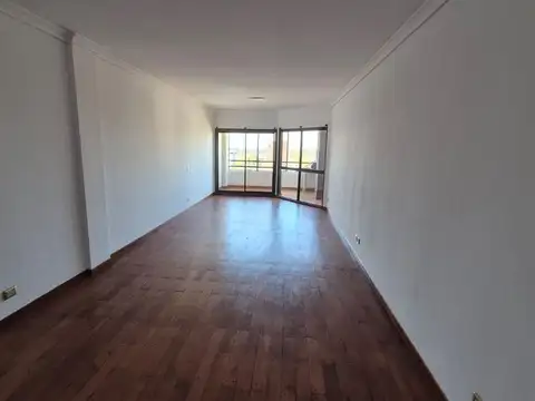 Departamento en Alquiler de 4 ambientes
