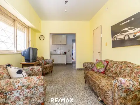 Casa en Venta con 6 cocheras