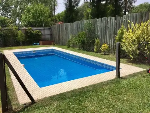 Casa en Venta con 3 cocheras