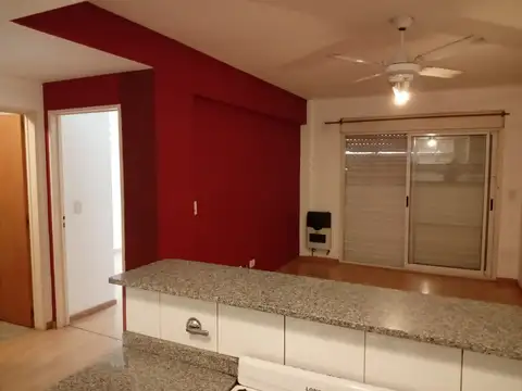 2 AMBIENTES AL FRENTE CON BALCÓN en alquiler en Constitución