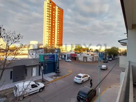 Venta de Departamento Céntrico de 2 Dormitorios con con Cochera- Victor Maunuel y Mitre- Rafaela