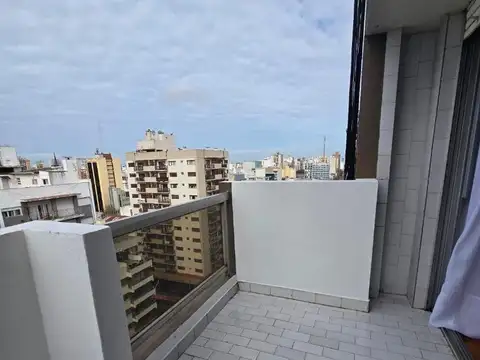 DEPARTAMENTO 2 AMBIENTES CON BALCON A LA CALLE MAR DEL PLATA