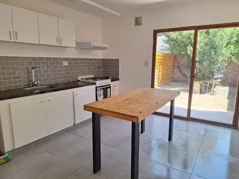 Depto Tipo Casa 3 ambientes con 2 baños