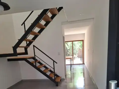 Depto Tipo Casa en Venta de 2 dormitorios