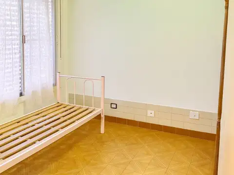 Casa 6 ambientes con 2 baños