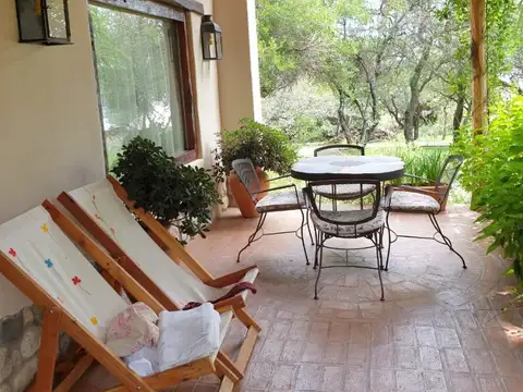 Casa 2 ambientes con 1 baño