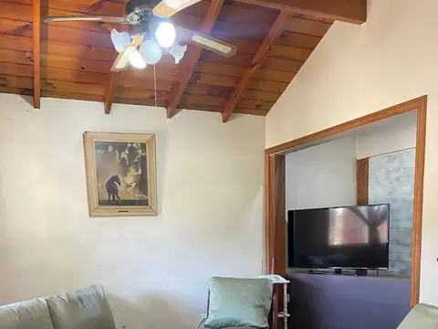 Casa 5 ambientes con 3 baños