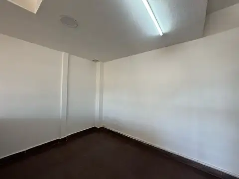 Oficina en Alquiler al Sur