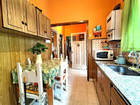 Casa de 3 ambientes en Tapiales  venta con jardín