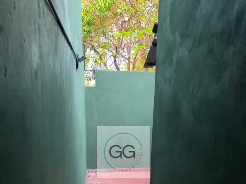 Departamento 2 ambientes en Alquiler. Berazategui Oeste.