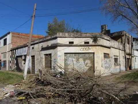 LOTE CASEROS CENTRO  OPORTUNIDAD TOMA PERMUTA