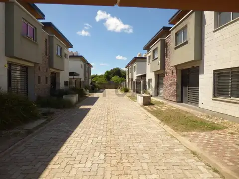 513 entre 142 y 143 , Piso 0