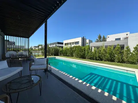 Alquiler temporal Casa 4 ambientes Pileta Canning