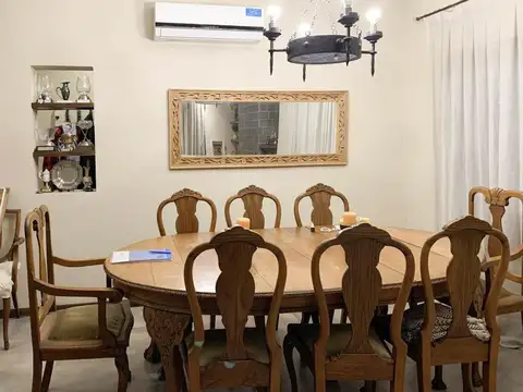 Casa en Venta con 4 cocheras