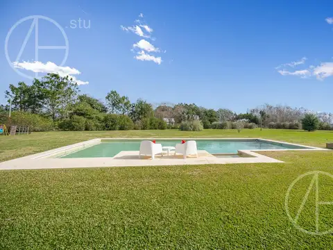 Loma Escondida, Open Door