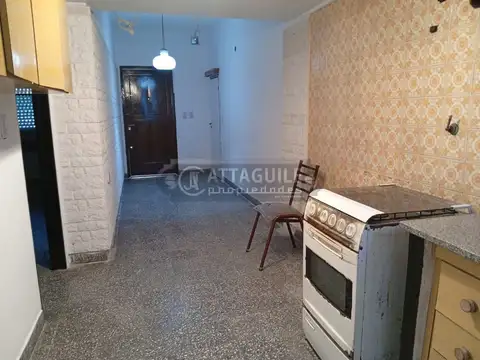 Depto Tipo Casa en Alquiler en San Antonio De Padua, $ 700.000