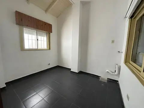 Depto Tipo Casa en Venta 52 años