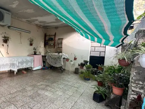VENTA - CASA 1 DORMITORIO - BARRIO BELLA VISTA