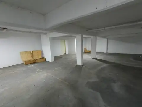 Local en Venta en Luis Agote, USD 260.000