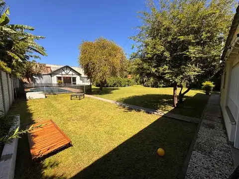 Casa 6 ambientes con 3 baños