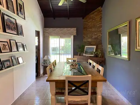 Casa en Venta con 1 cochera